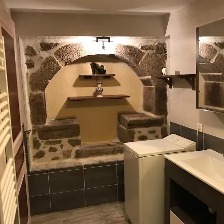 Maison D'Hotes Chez Milou Guest house Chirols